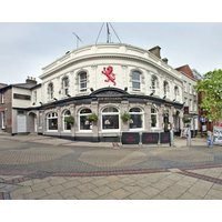 OYO The Red Lion Hotel