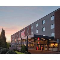 Radisson RED London Gatwick Airport