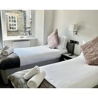 The Mews Boutique Deluxe Apartments Sleep 2-6 People  Central Location Free Parking