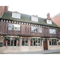 Huckleberrys Bar and Grill