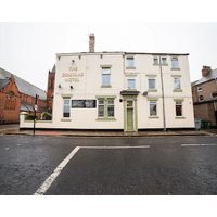 OYO The Douglas Hotel