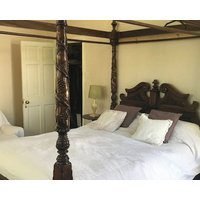 2 Bed House - Sleeps 6 - Garden Pets Parking