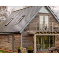 White Cottage Apartment