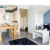 Air Host And Stay - Brand New 3 Bedroom House Sleeps 6 Minutes From Lfc And City Centre Ref27