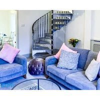 The Vines - Stunning Period Home With Free Parking