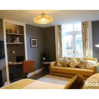 no 12 - Stunning Self Check-in Apartments in Worcester Centre