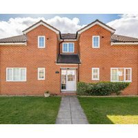 Free Parking★ Gated★ Stunning 2 Bed Apt ★hosp/shop/events