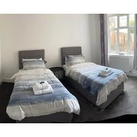 Impeccable 2-Bed Apartment in Eastbourne