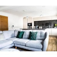 Monterey Residence - Stunning Duplex Apartment In The Heart Of Kendal