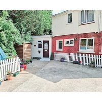 Luxurious Entire Studio in Axminster Suitable for