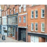 Stylish Quayside Apartment with River View