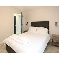 No 1 Luxury Service Accommodation