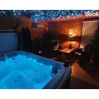 Cader en suite at Pen Y Coed Hall exclusive Luxury Hot Tub