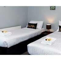 The North Wales Gathering - Hot Tub & Sleeps Up To 16