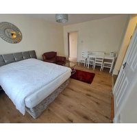 Lovely Studio Flat In Town Centre Reading