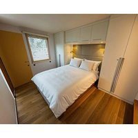 Sun-drenched Deck Quaint Spacious 2bed 2bath