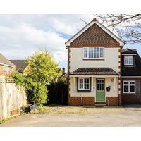 Contractors House With Free Parking.