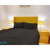 Air Conditioned Modern Double Bed Room with Private Attached Bathroom - FREE Parking - Near London Heathrow Airport & Southall Broadway