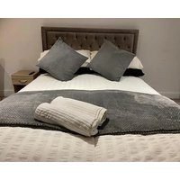 Modern Guest house with private entrance