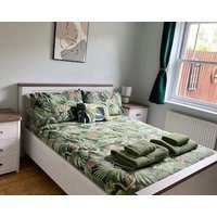 Ground Floor Apartment Central Location With Free Parking