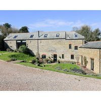 Cowslip Cottage With A Garden In Frogmore Ref 995091