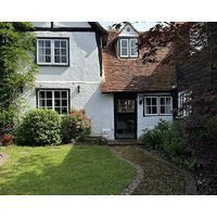 Gorgeous Cottage in Skirmett with Parking