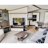 Luxury Lakefront Lodge 5 Star Country Park Huge Veranda Private Fishing Peg Near York Free Parking