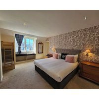 Taychreggan Signature Collection by Eight Continents