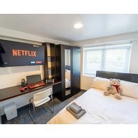 100 Dale Road Studios In Guest House