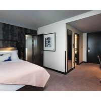 Montcalm East Autograph Collection