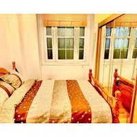 Attractive Tower Bridge Apartment! 2 Mins From The River Side!