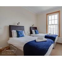 Beach View Apartment 3 Family Friendly In Greenhill Ref 993989