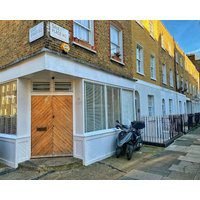 Soho Deluxe 1 Bedroom Apartment by Concept Apartments