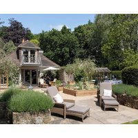 Nest Stay - Two Luxurious Properties Rented Together