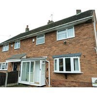 Cosy home with private parking