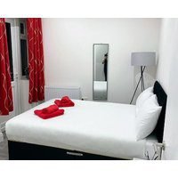 Stunning X2 Bedroom Apartment Free Parking And Wi-fi