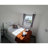 Modern Luxury Apartment & Family Home