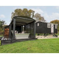 Dragonfly Shepherds Hut Pet Friendly With A Garden In Aberaeron