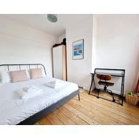 City Superhost: Stunning Family Home In Chorlton