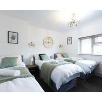 Cosy House 8 Mins From City Centre Free Private Parking Free Wifi Fits 7