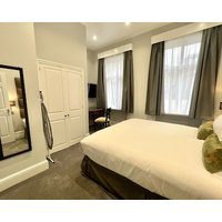 1 Bedroom Brand New Flat With Sky Tv Air Con