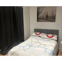 Self-contained en-suite room very close to Wembley stadium