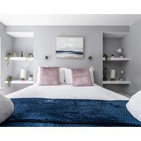 Captivating and Cosy 2BR Suite with Captivating Cathedral Views