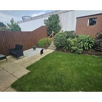 Entire 2 Bedroom House Modern Stylish & Luxury. Pet-friendly!