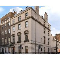 Modern Elegance 1 Bedroom City Living in London 5