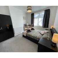 1 Double Bedroom In Sudbury Hill - 10 Mins From Wembley Stadium
