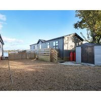 Lake View Lodge Pet Friendly Luxury Holiday Cottage In Tallington