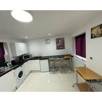 Separate One Bedroom Large Apartment in Slough