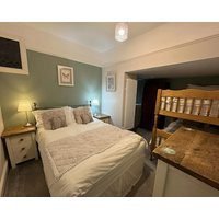 Ashbourne Apartment - Sleeps 8 Guests In 2 Bedrooms 2