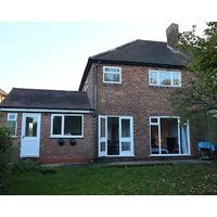 4 Bedroom Cosy Home In Solihull